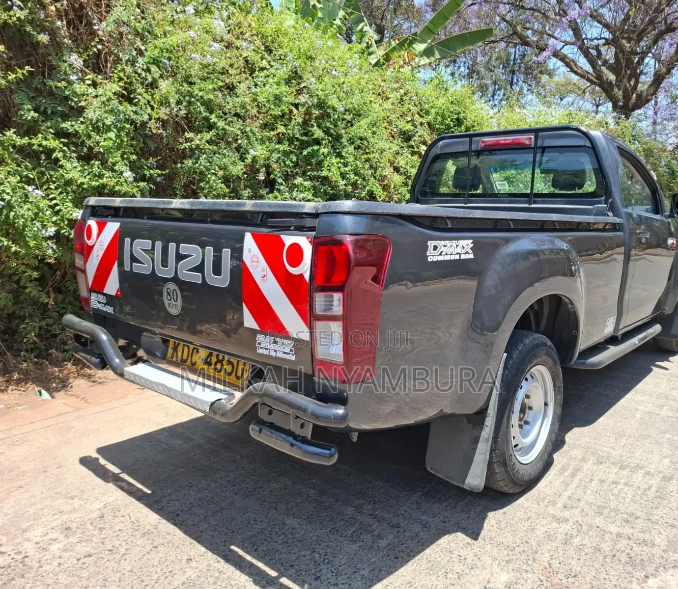 Isuzu D-MAX 2021 Gray