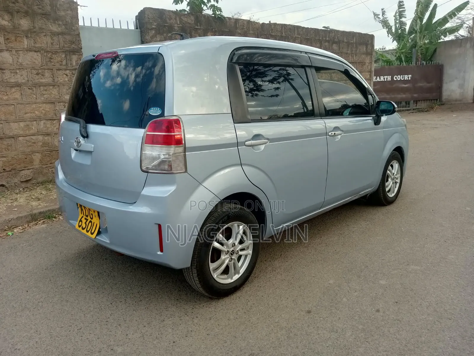 Toyota Spade 2015 Blue