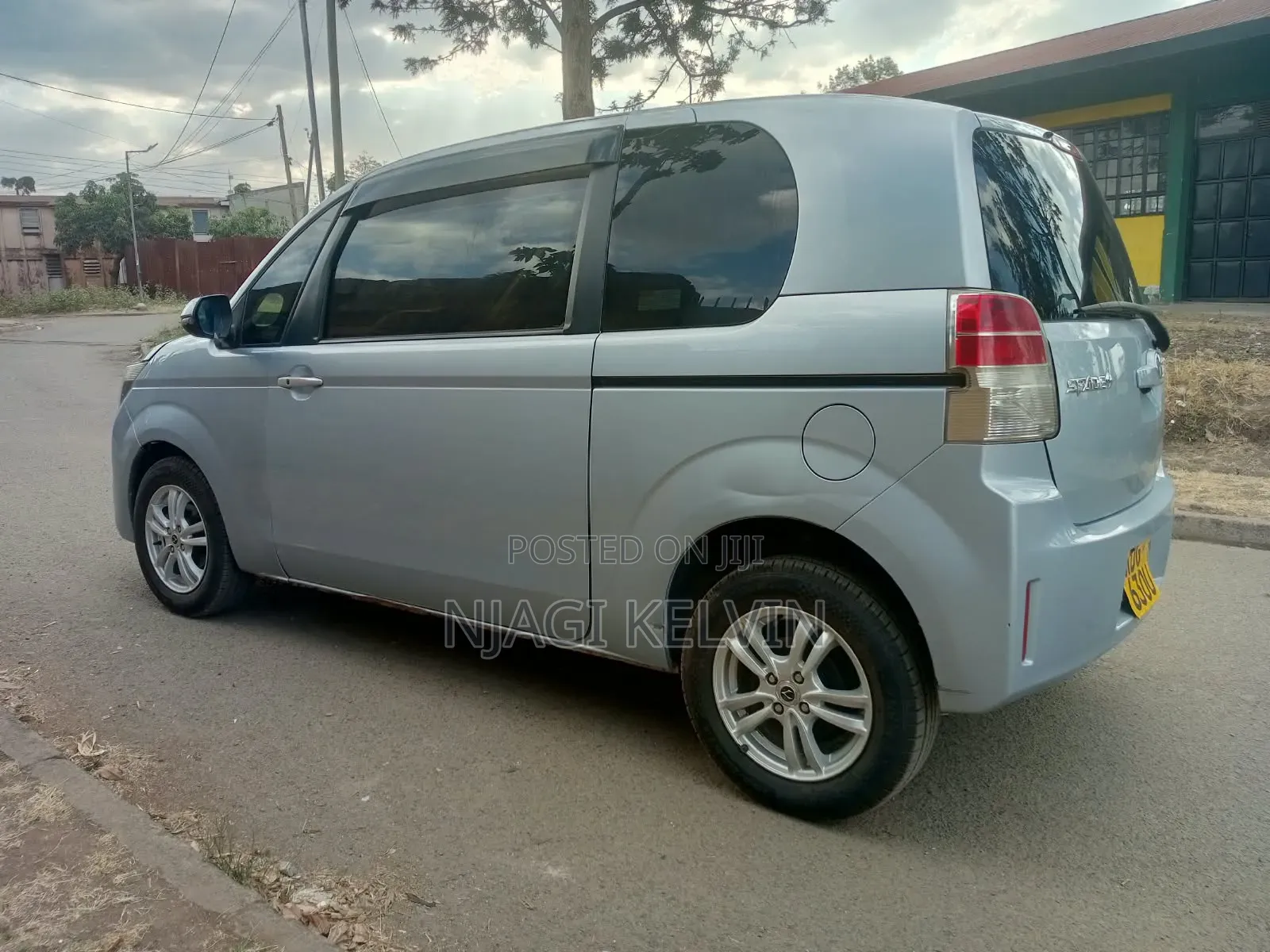 Toyota Spade 2015 Blue