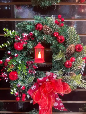 40cm Christmas Door Wreath With Mini Lantern
