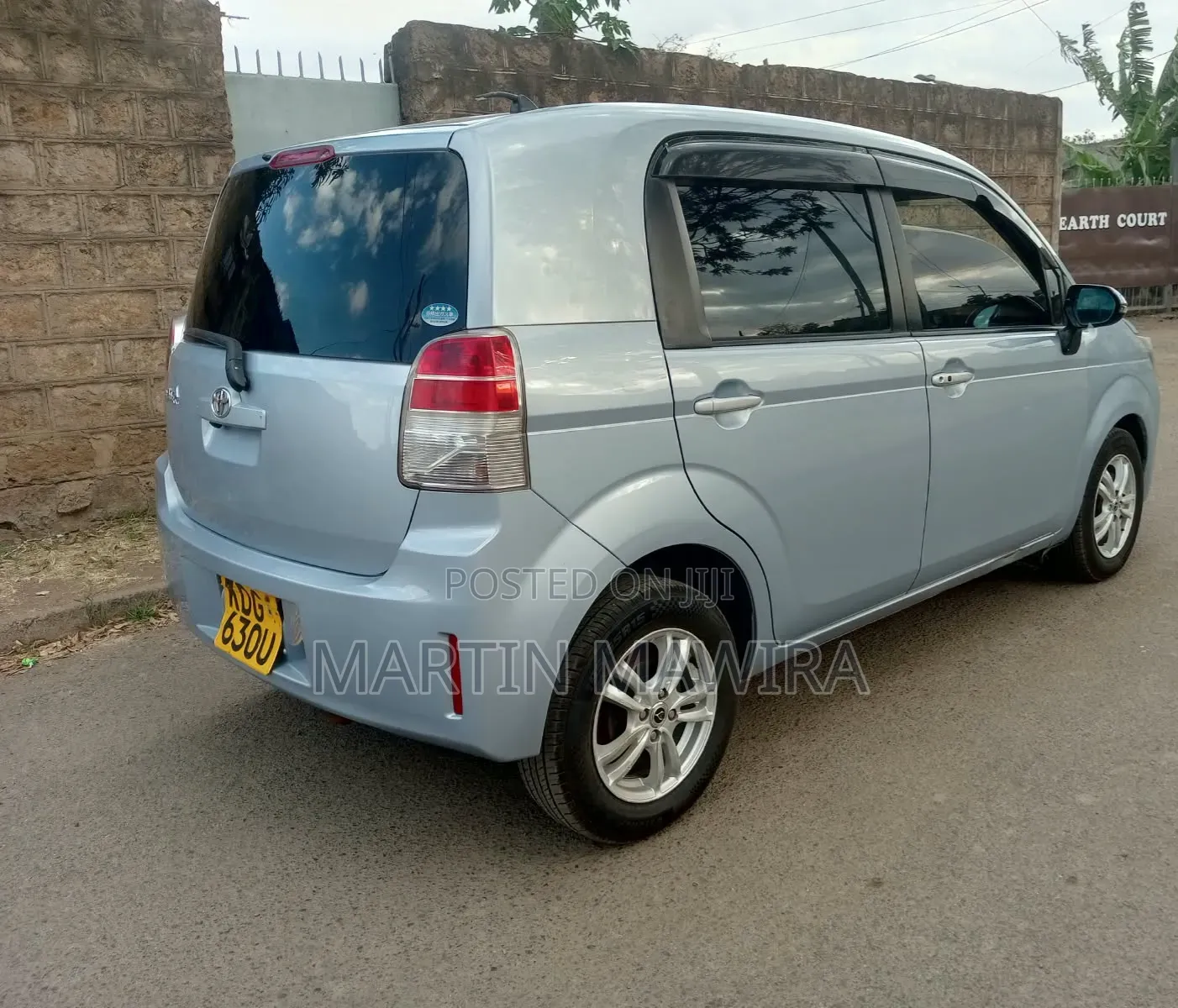 Toyota Spade 2015 Blue