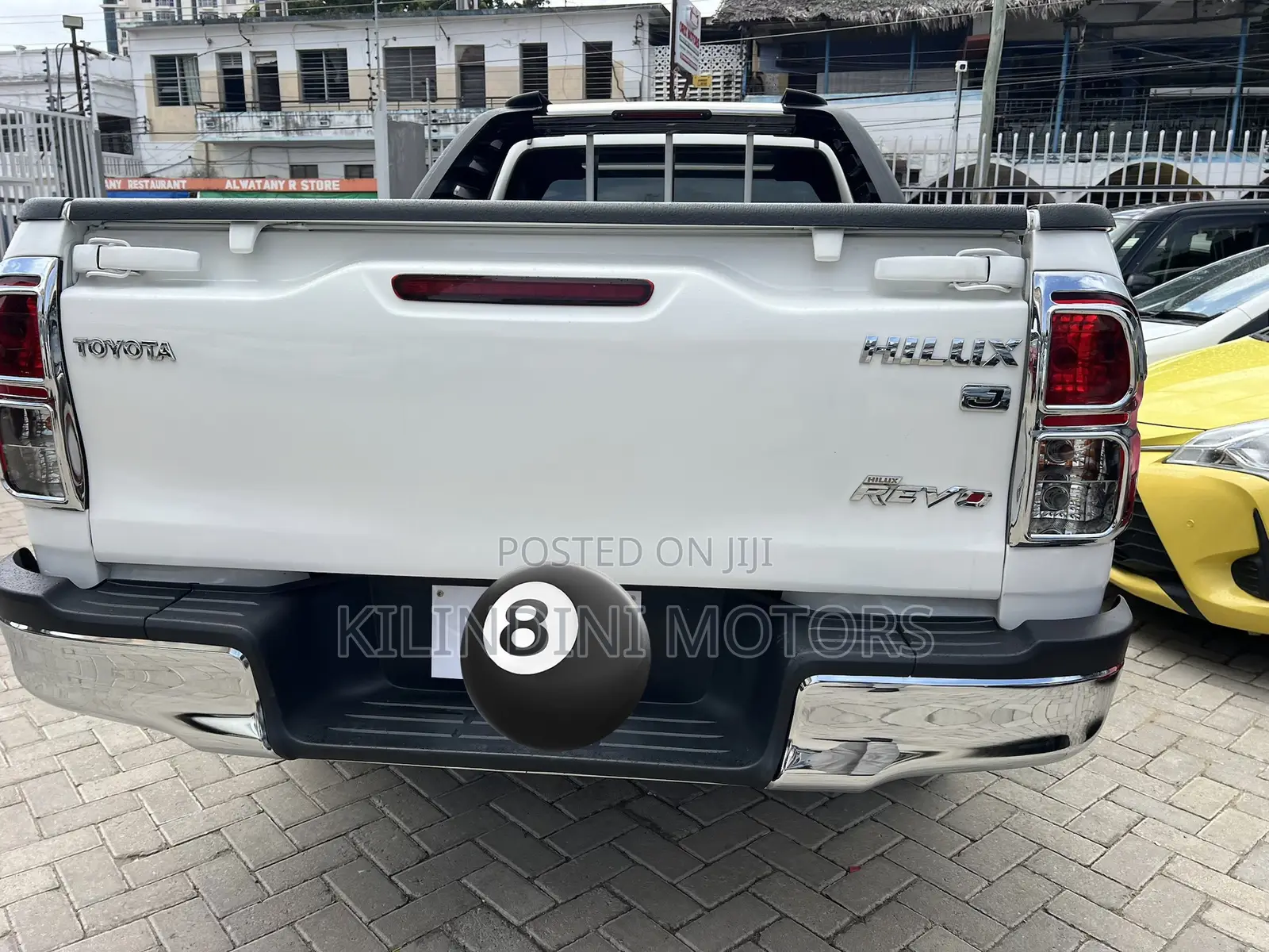 Toyota Hilux 2021 White