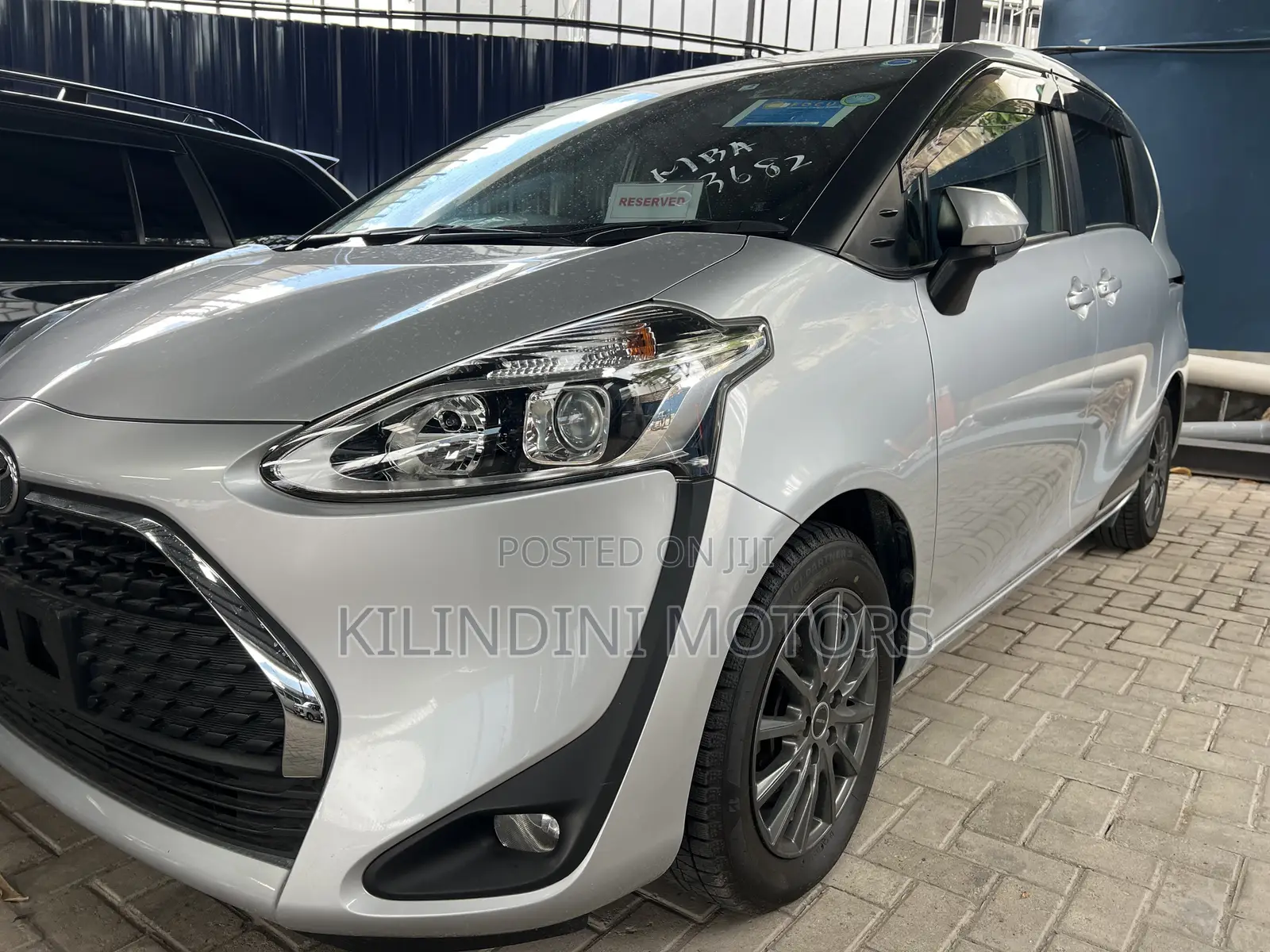 Toyota Sienta 2020 Silver