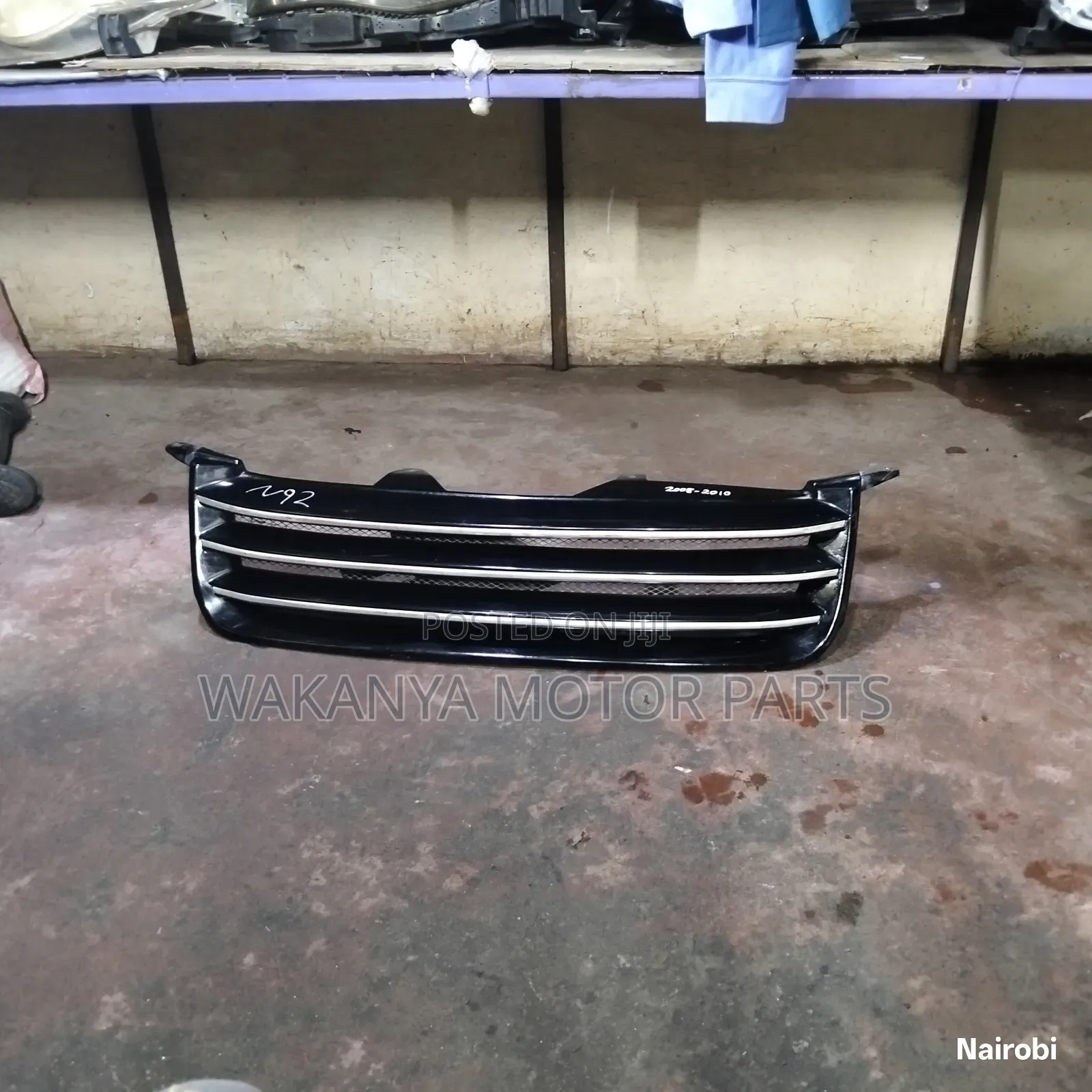 Toyota Noah Model 2008/2009 Grille, Clean Original Ex Japan