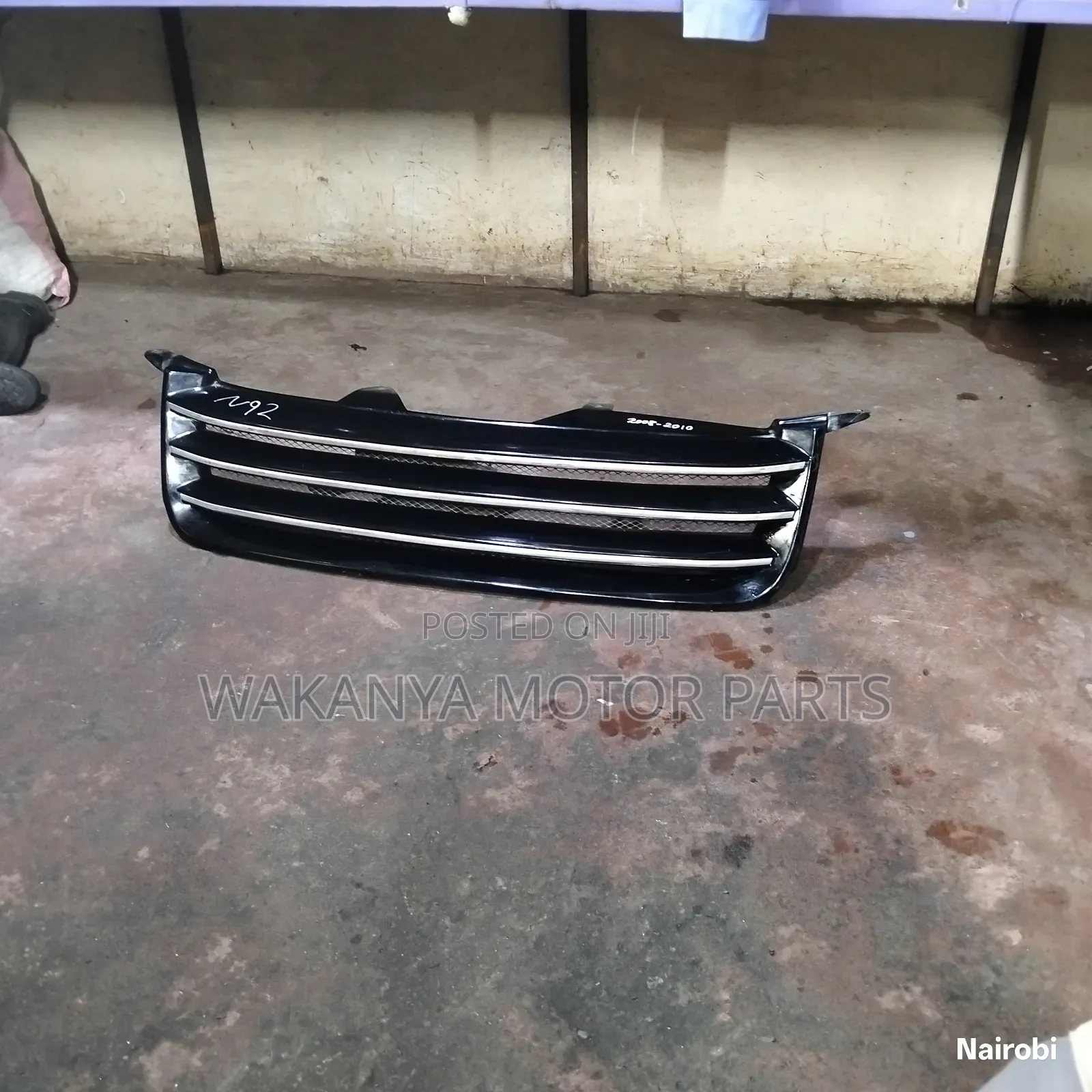 Toyota Noah Model 2008/2009 Grille, Clean Original Ex Japan