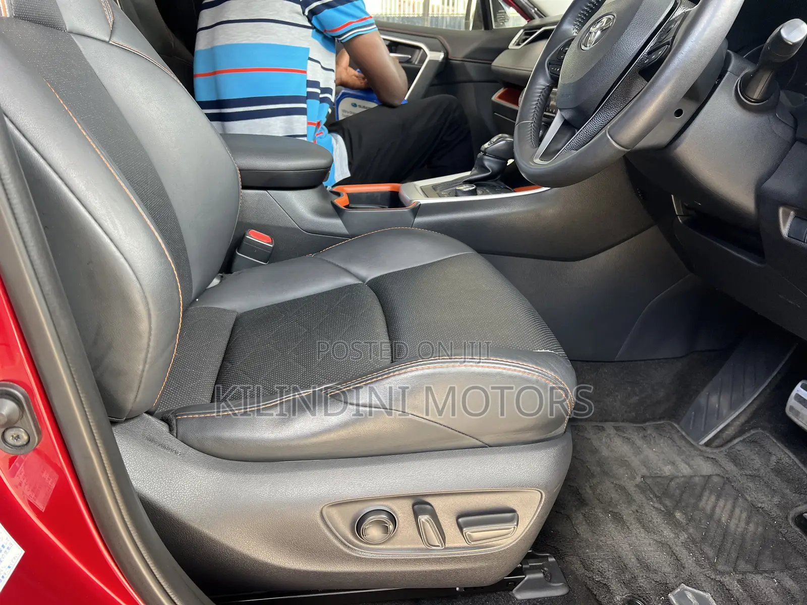 Toyota RAV4 2020 Red