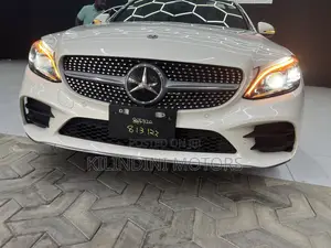 Mercedes-Benz C200 2019 Silver