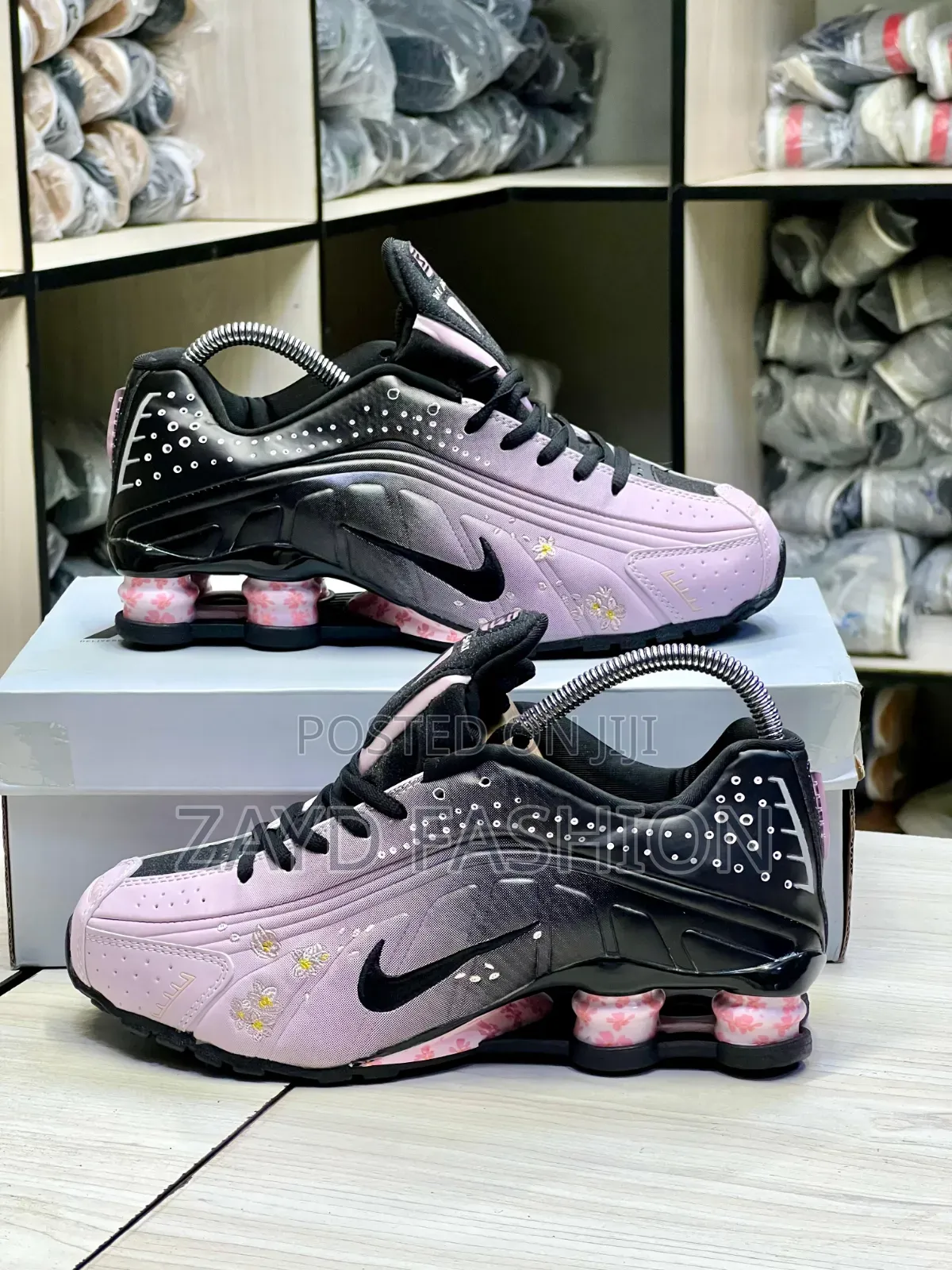 Nike Shox R4 Black Pink