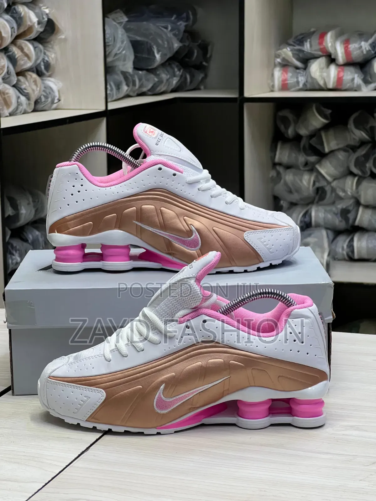 Nike Shox R4 Pink White