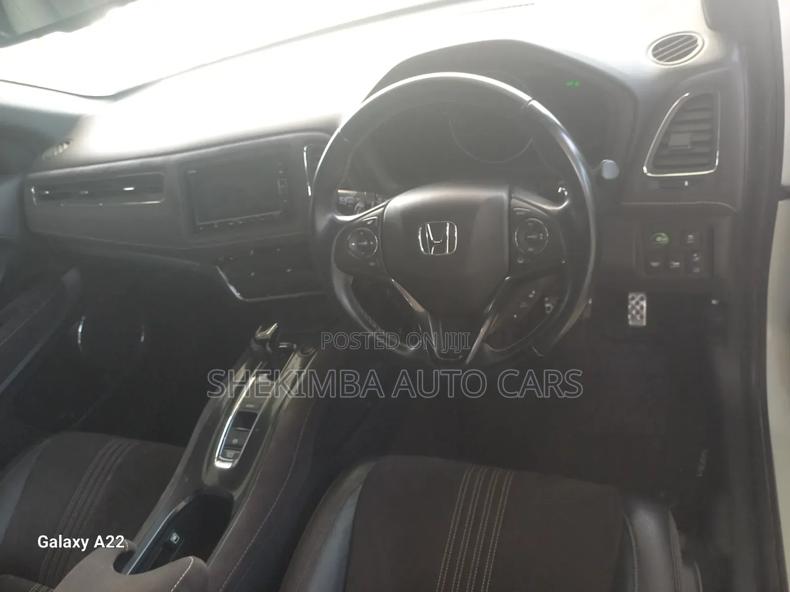 Honda Vezel 1.5 Hybrid 2WD 2020 White