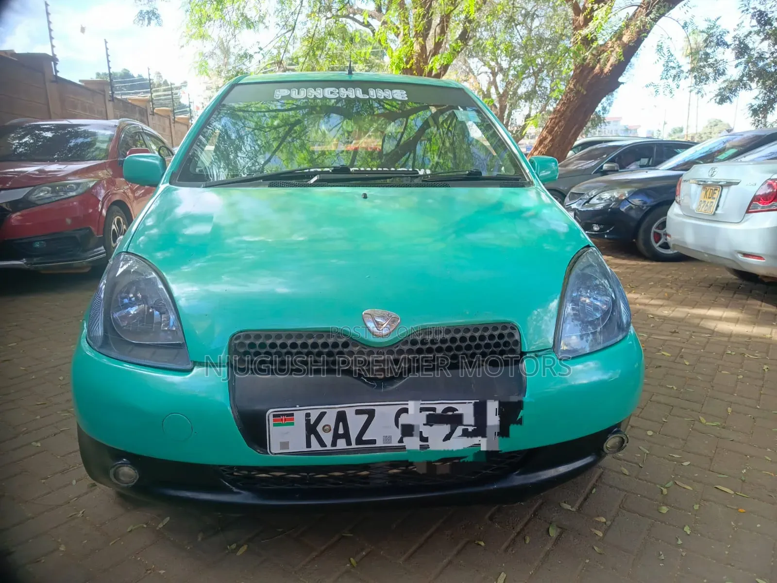 Toyota Vitz 2000 Green