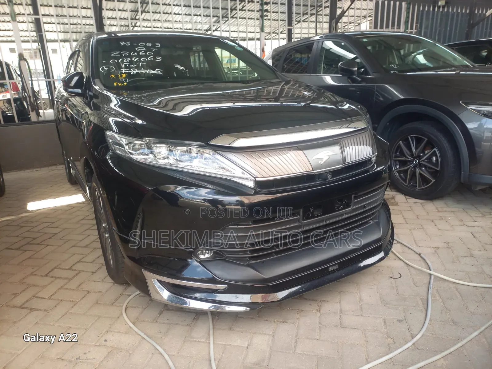 Toyota Harrier 2.0 2020 Black
