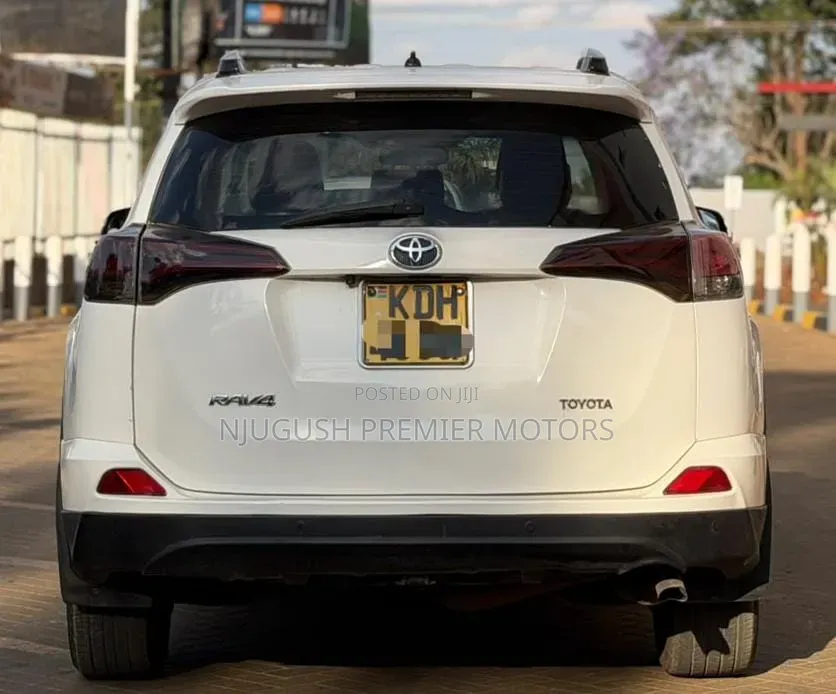 Toyota RAV4 2015 White