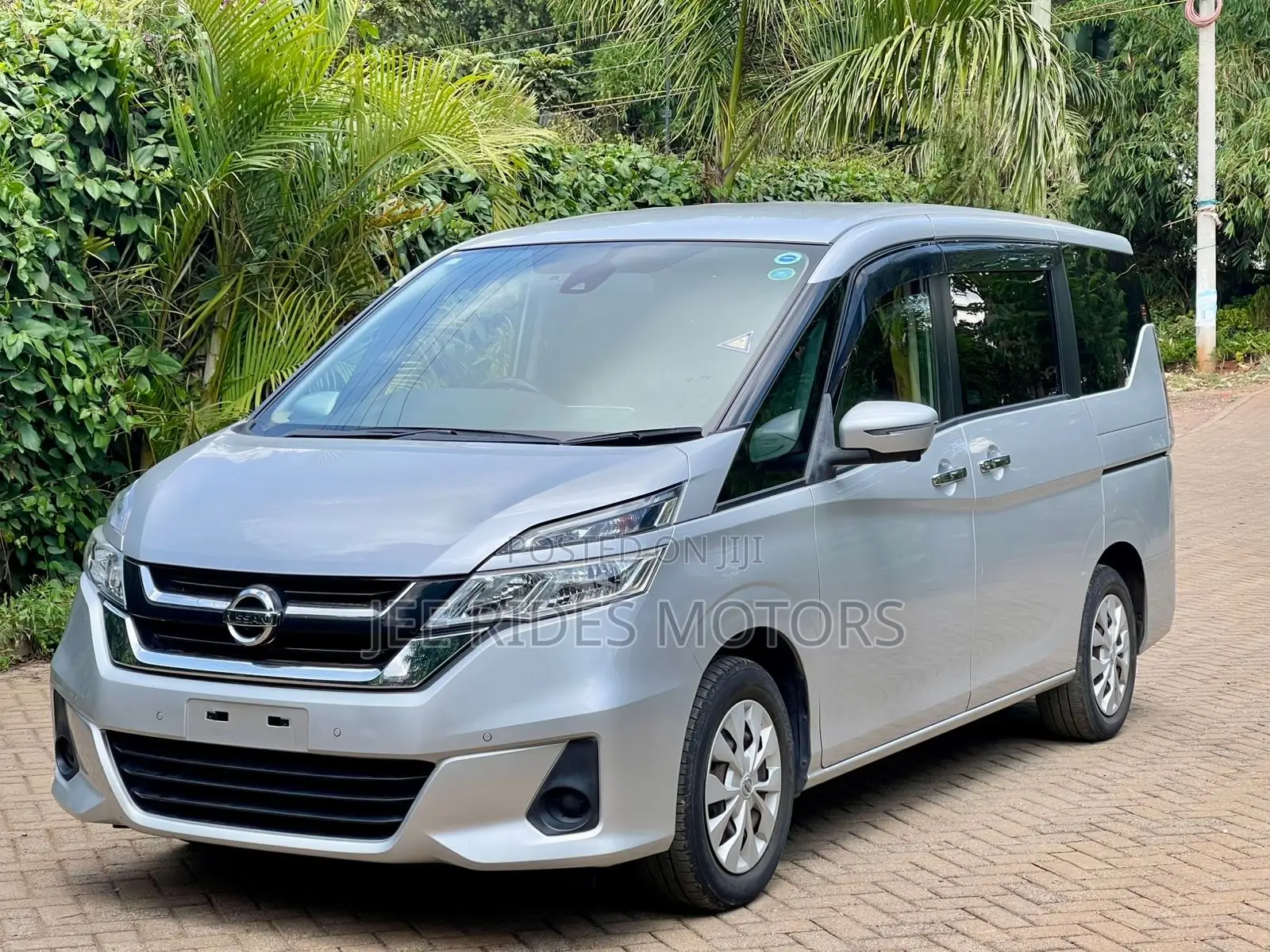 Nissan Serena 2018 Gray