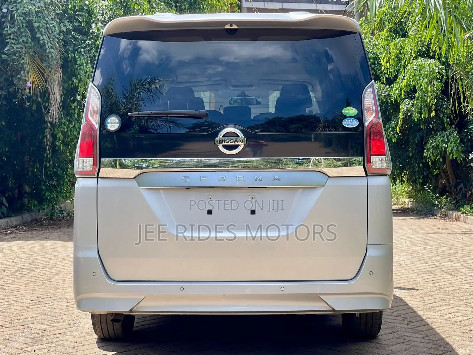 Nissan Serena 2018 Gray