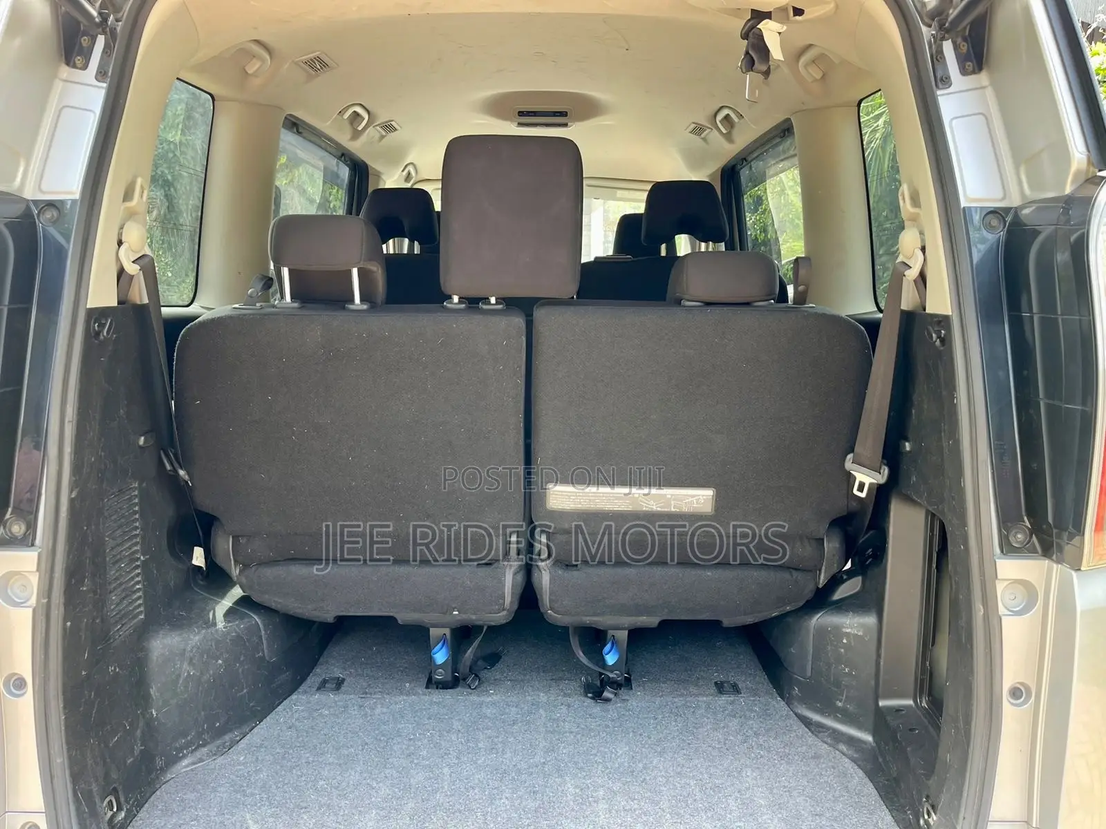 Nissan Serena 2018 Gray