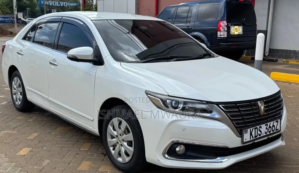 Toyota Premio 1.8 FWD 2018 White