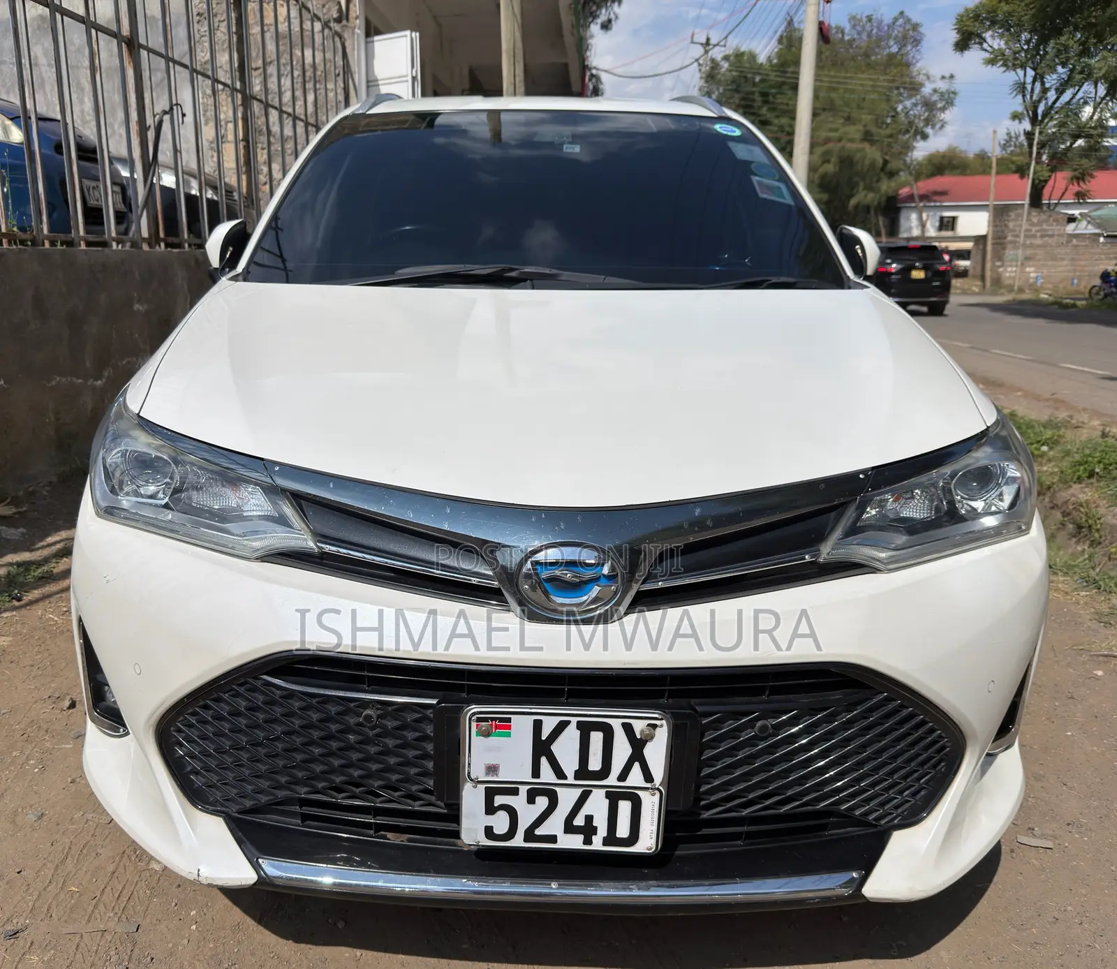 Toyota Corolla Fielder 1.5 Hybrid FWD 2018 White