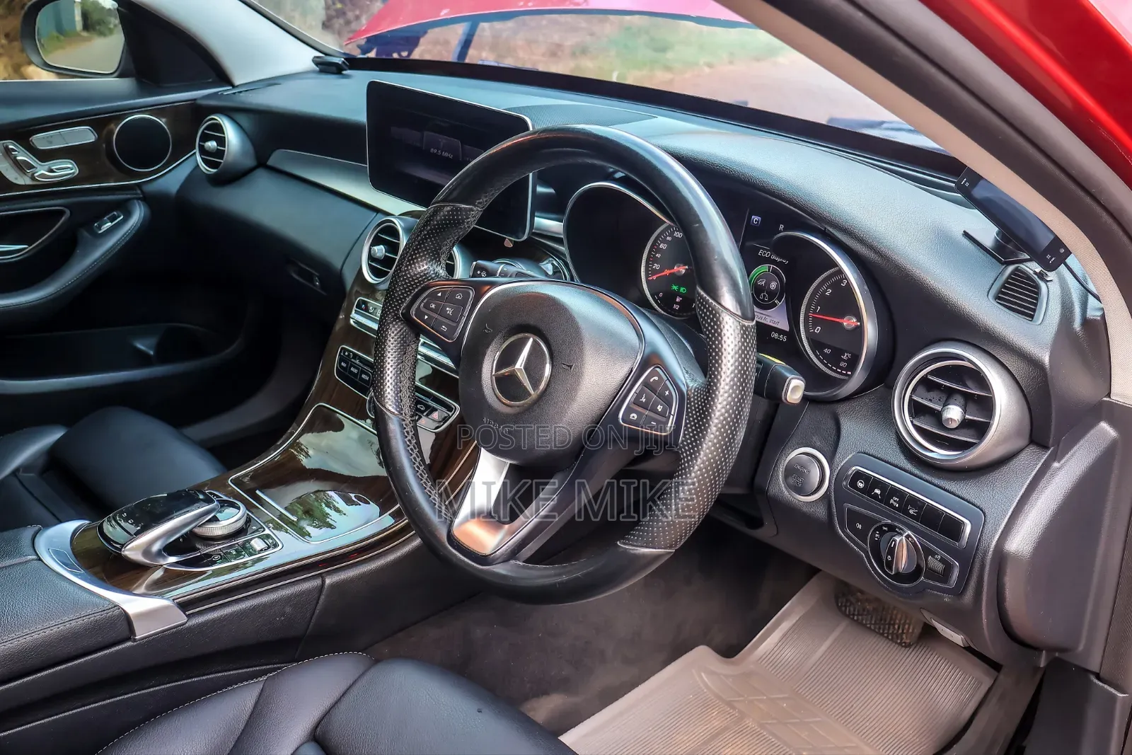Mercedes-Benz C200 2014 Red