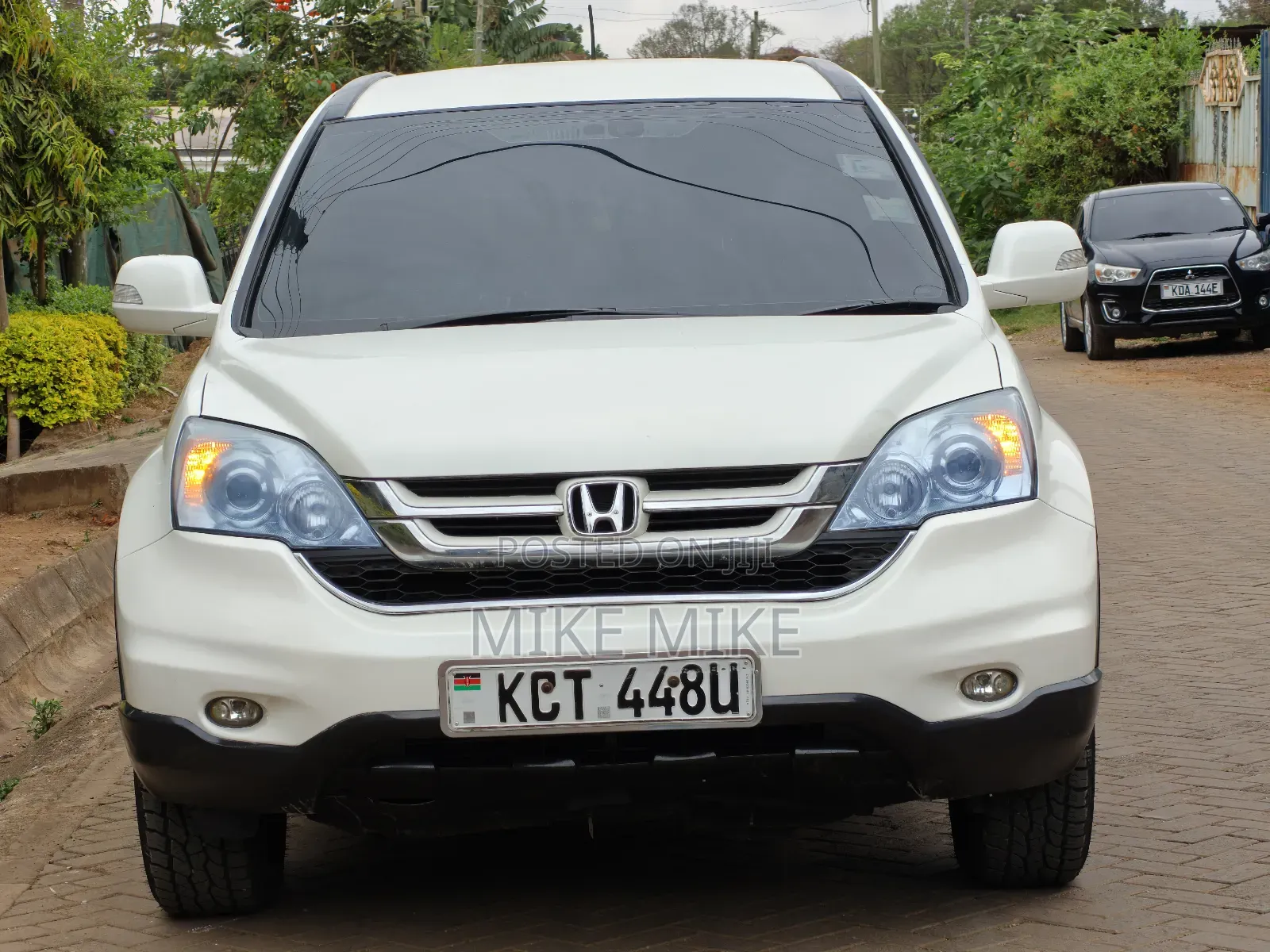 Honda CR-V 2011 White
