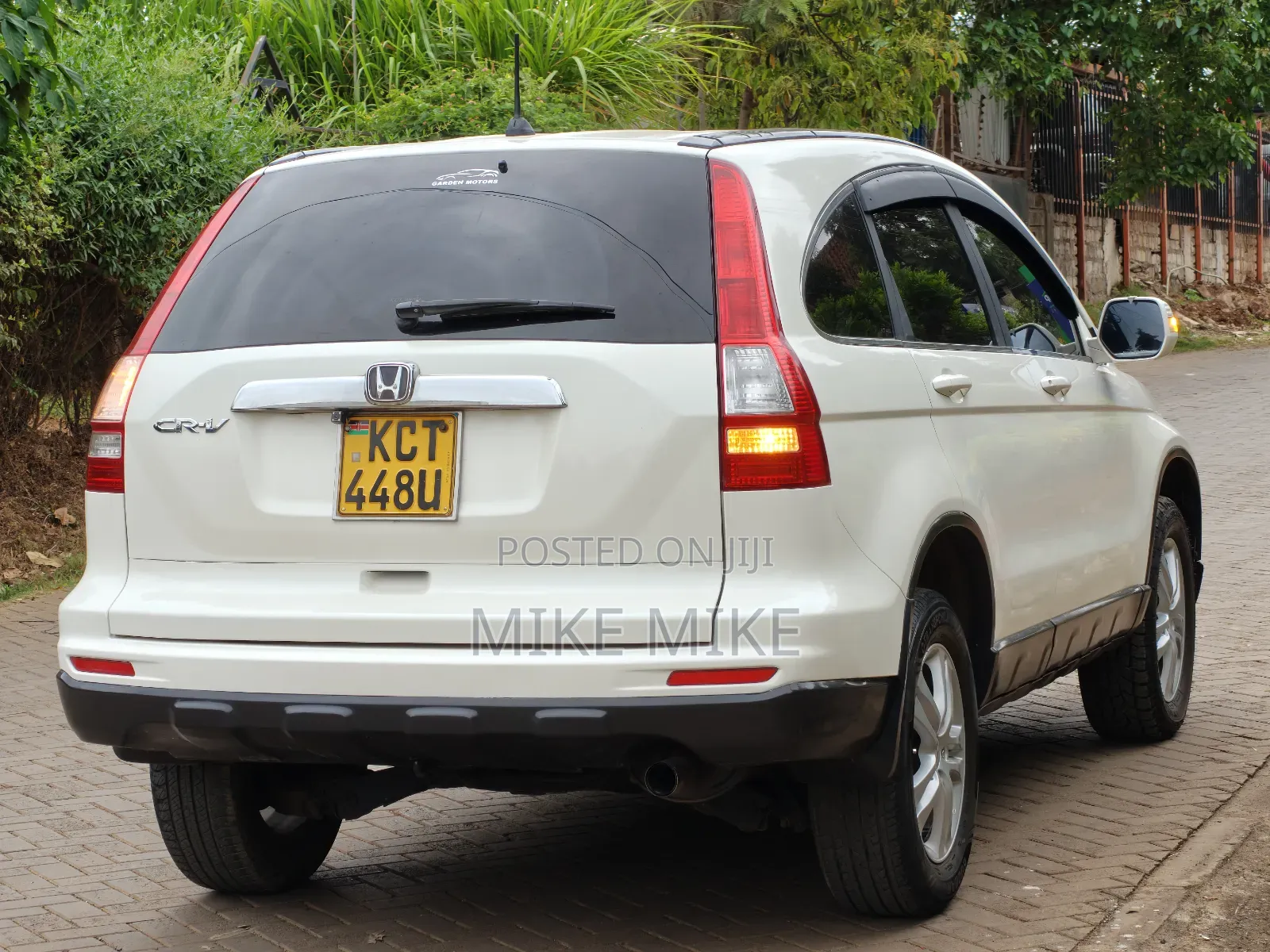 Honda CR-V 2011 White