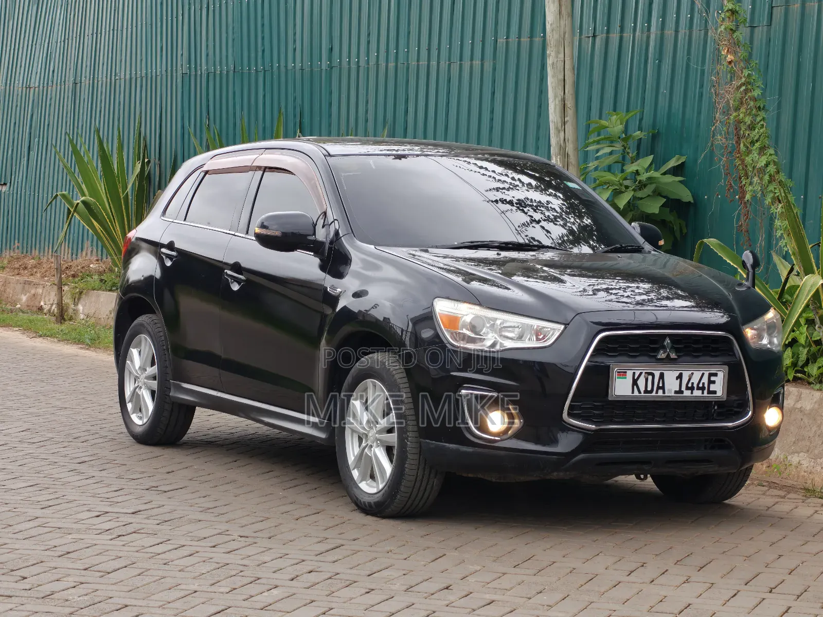 Mitsubishi RVR 2013 Black