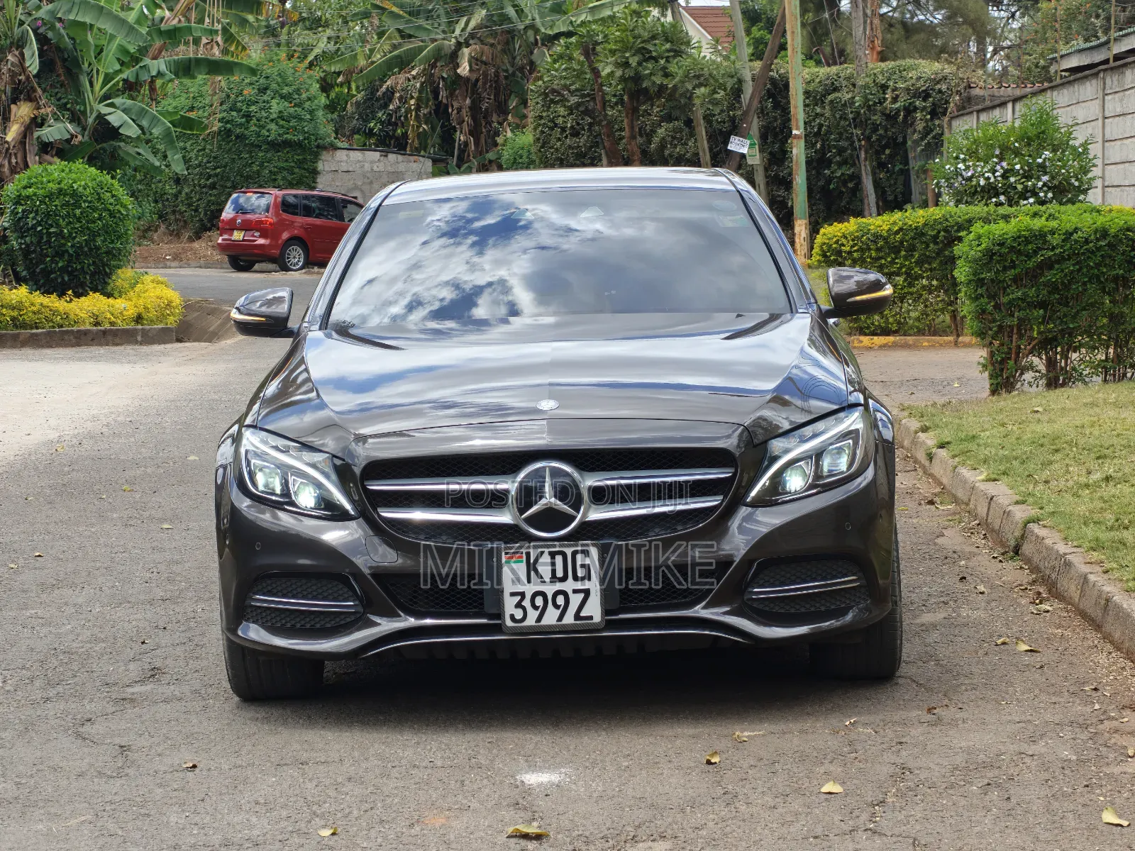 Mercedes-Benz C200 2014 Brown
