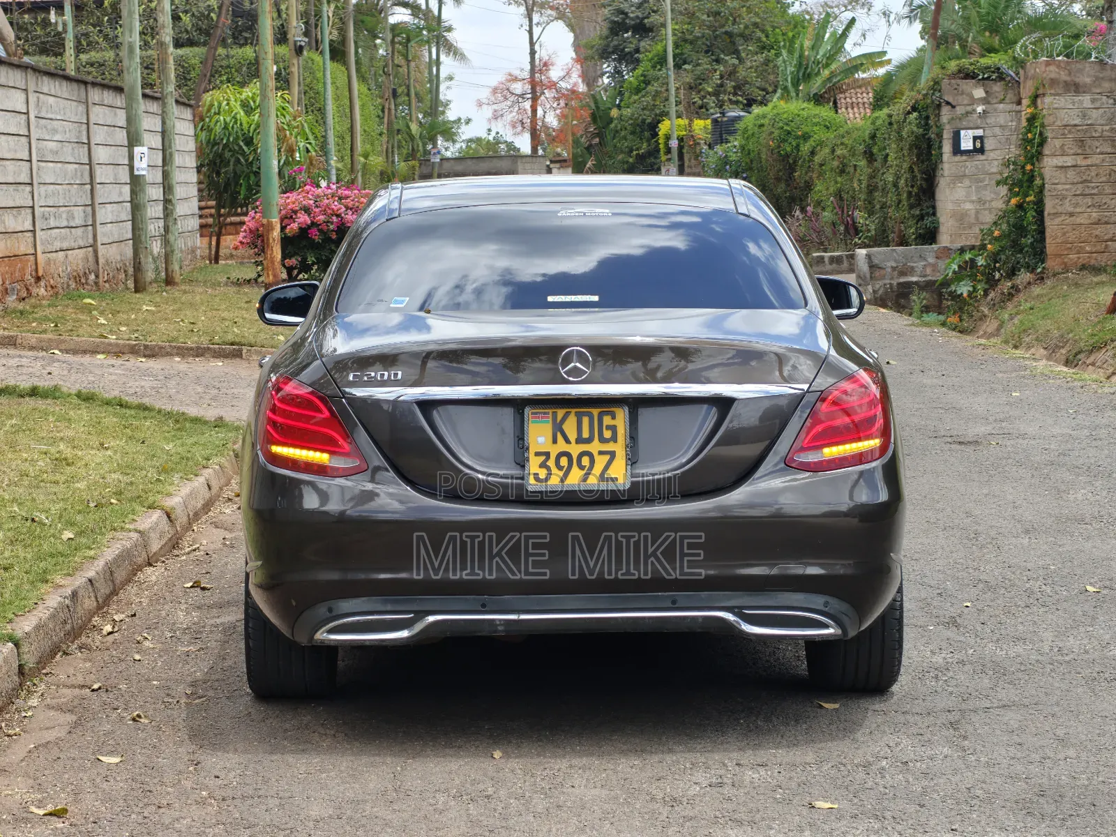Mercedes-Benz C200 2014 Brown