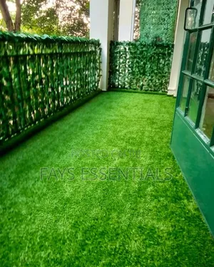 Green Privacy Balcony Fence