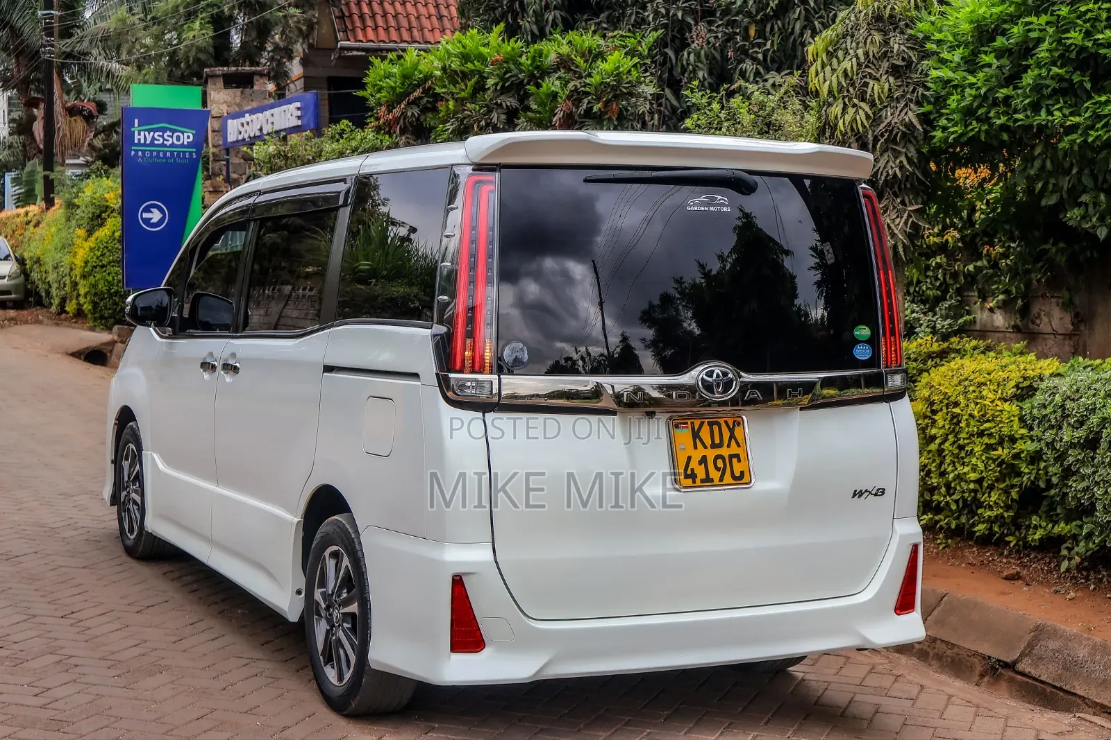 Toyota Noah 2.0 FWD (7 Seater) 2018 White