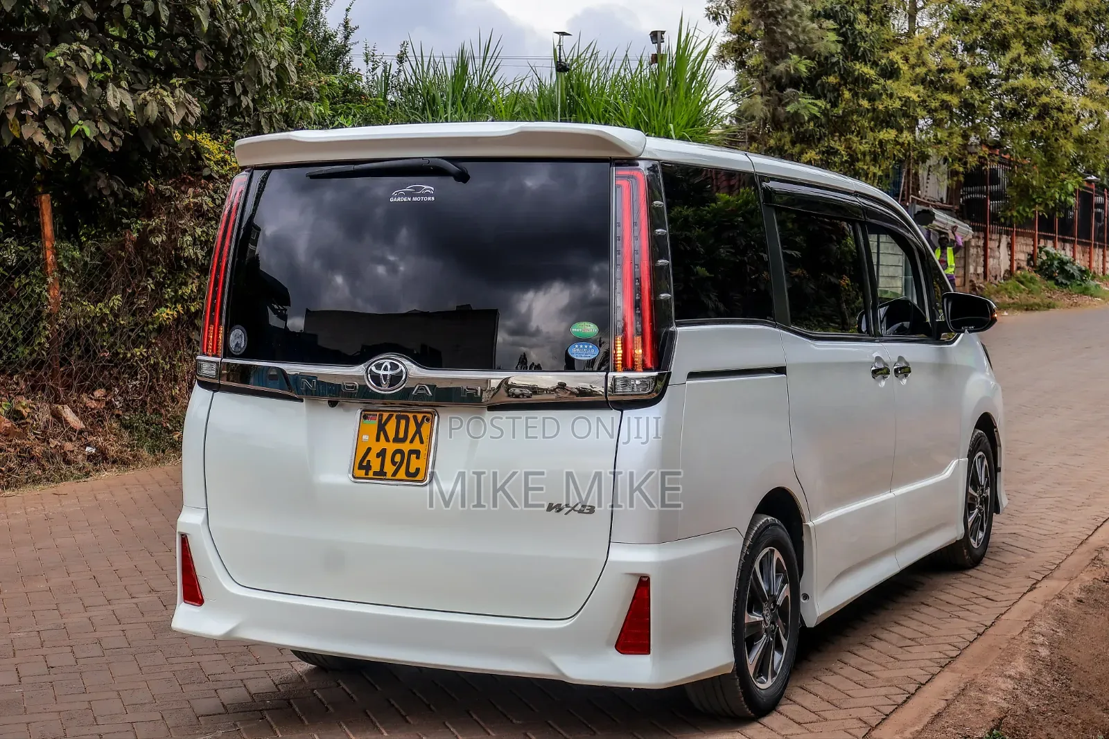 Toyota Noah 2.0 FWD (7 Seater) 2018 White