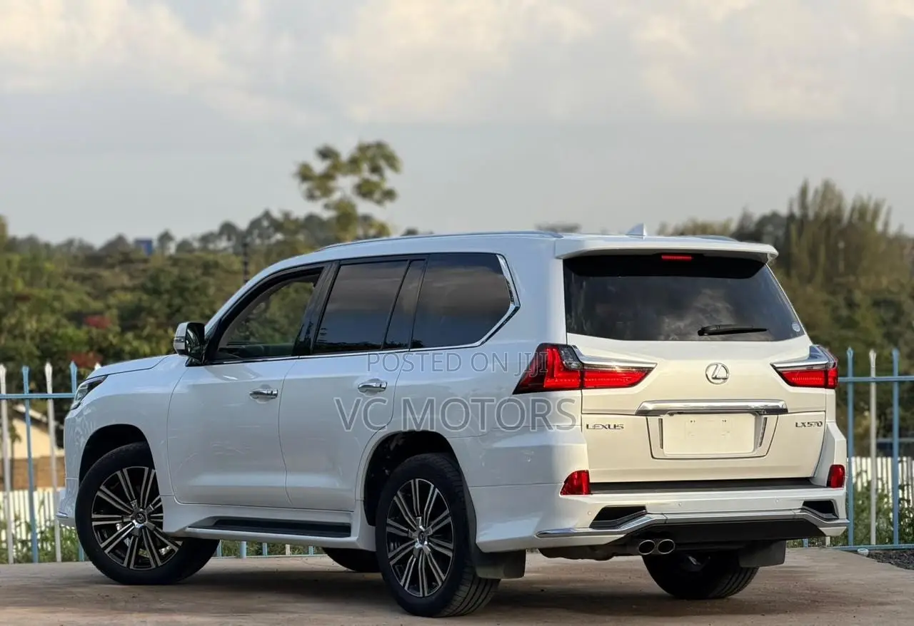 Lexus LX 570 AWD 2019 Pearl