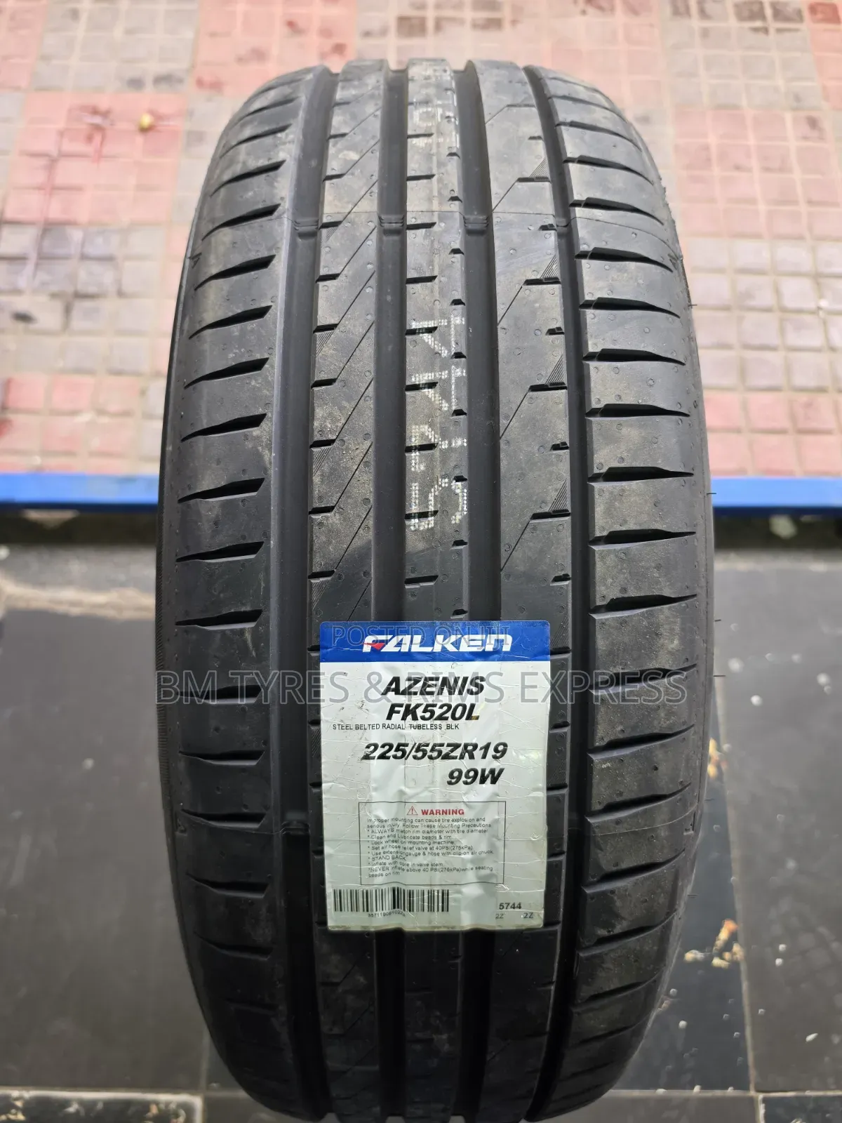 225 /55 R19 Falken Tires (Japan) Fk 520l.