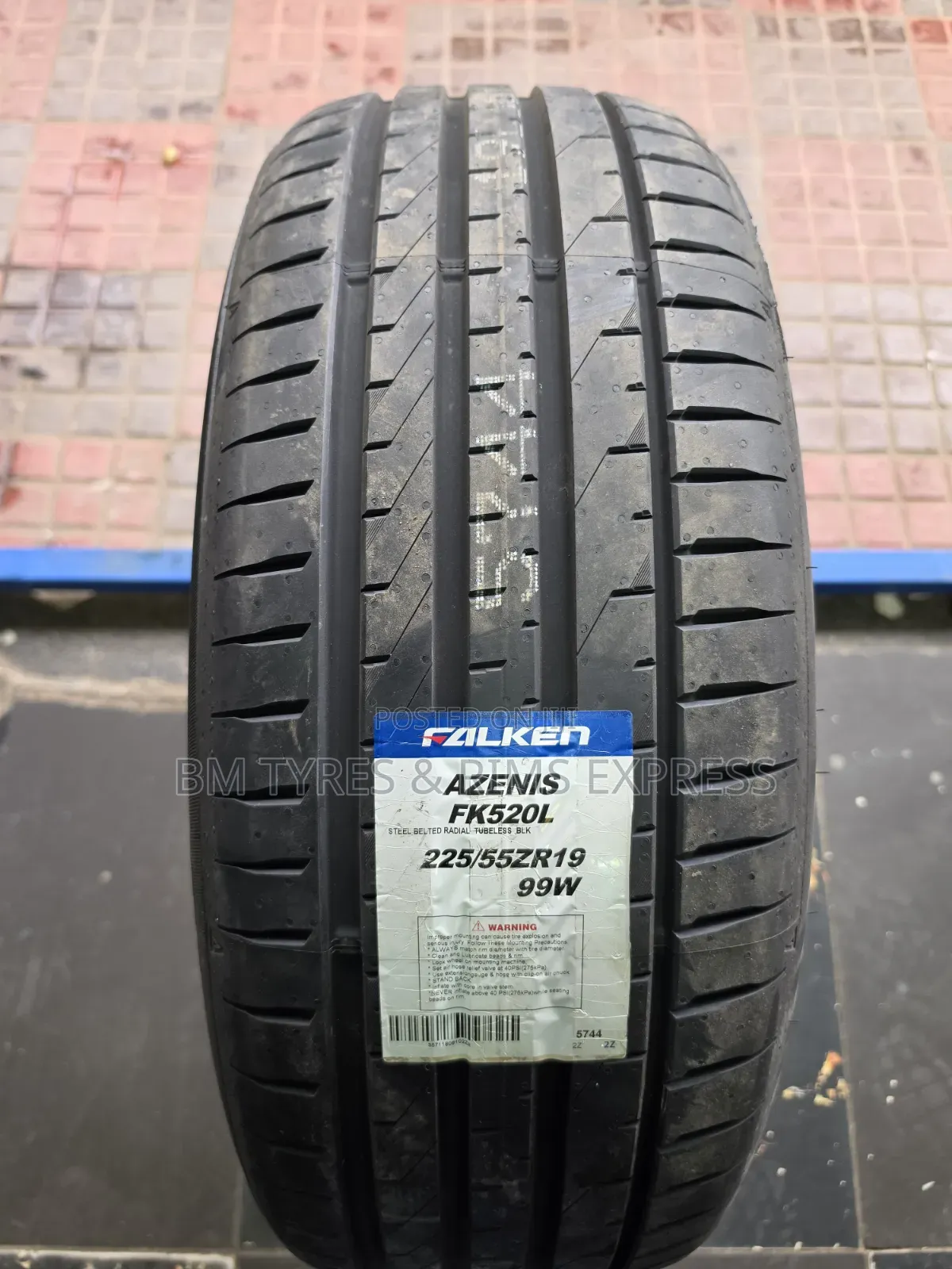 225 /55 R19 Falken Tires (Japan) Fk 520l.