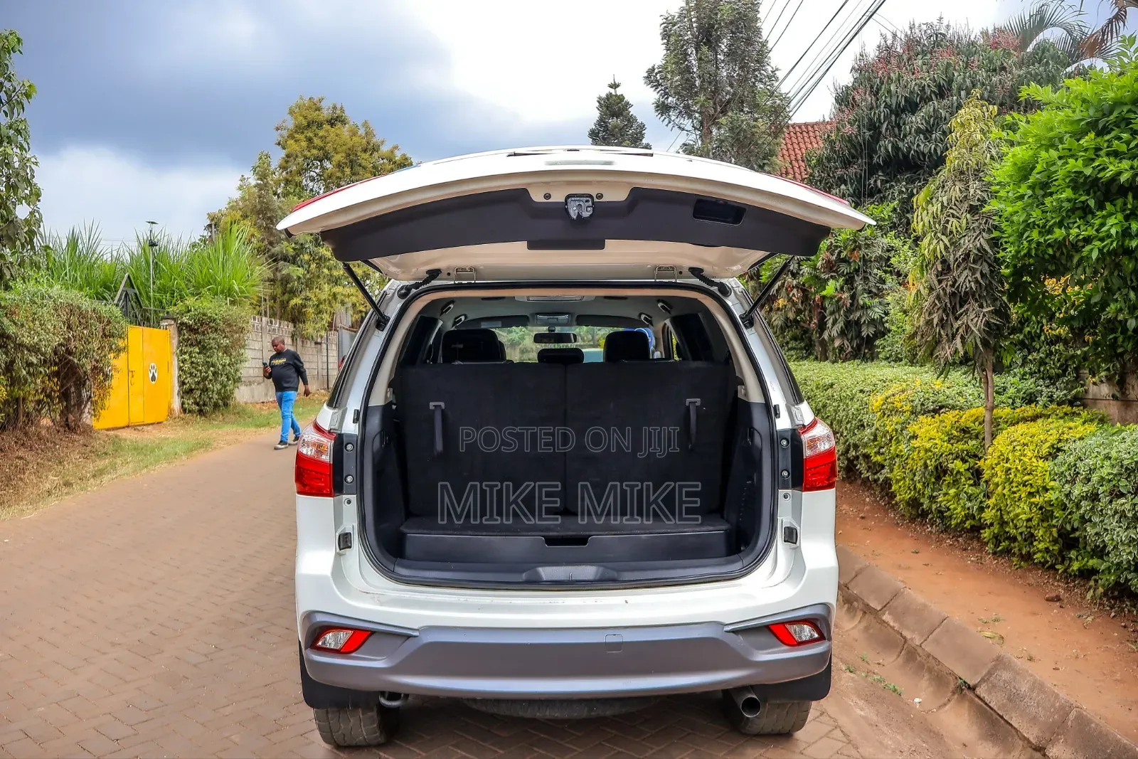 Isuzu MU-X 2018 White