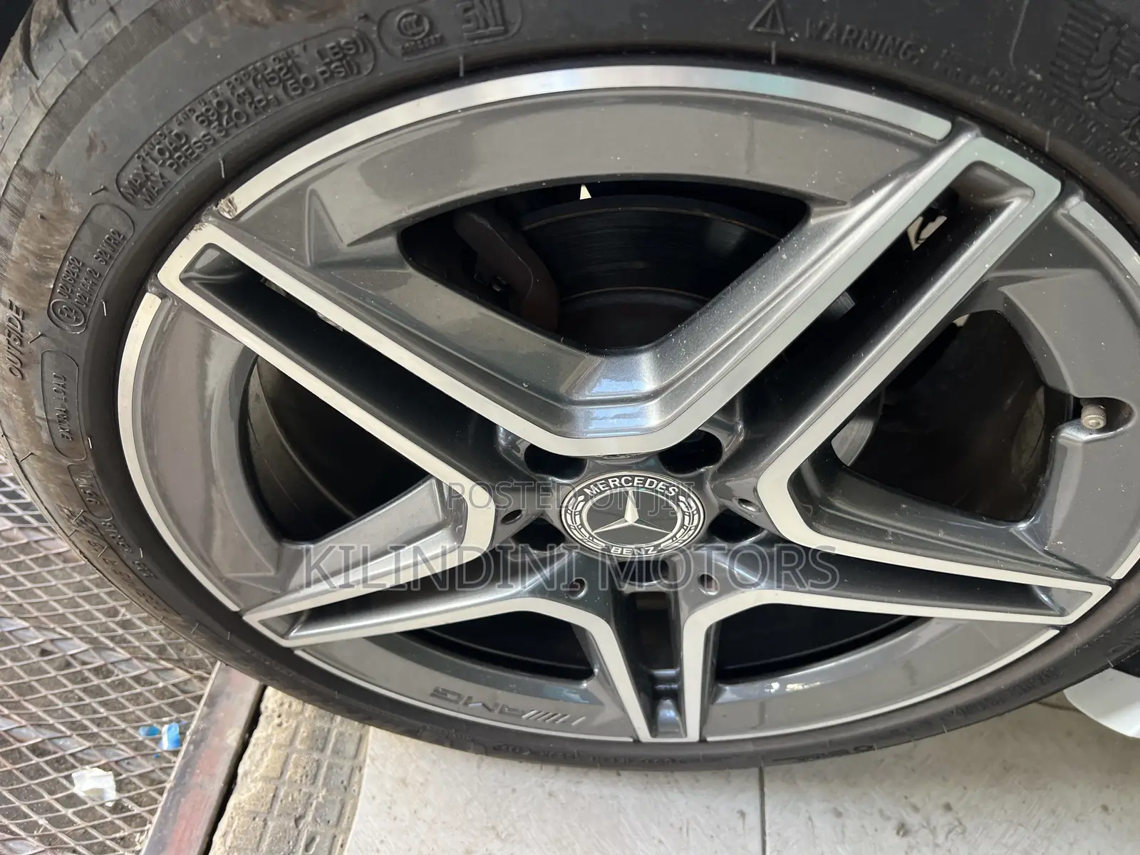 Mercedes-Benz A-Class 2019 White