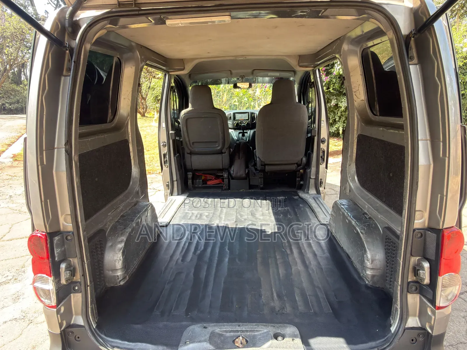 Nissan NV200 2016 Grey