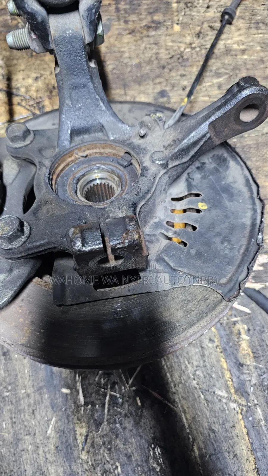 Front Hub Nissan Note
