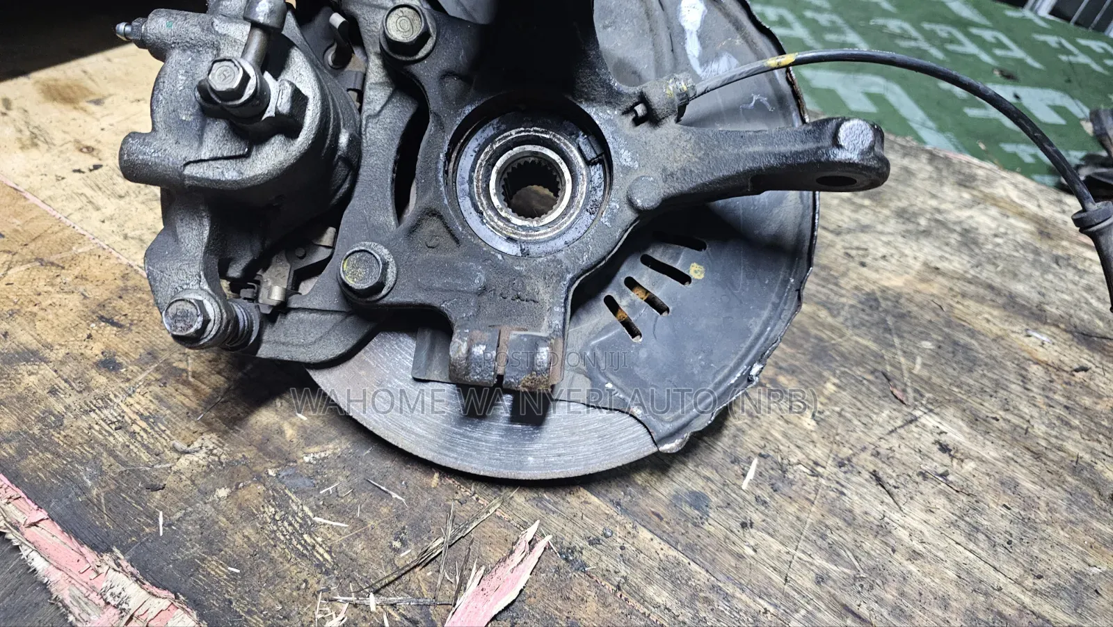 Front Hub Nissan Note