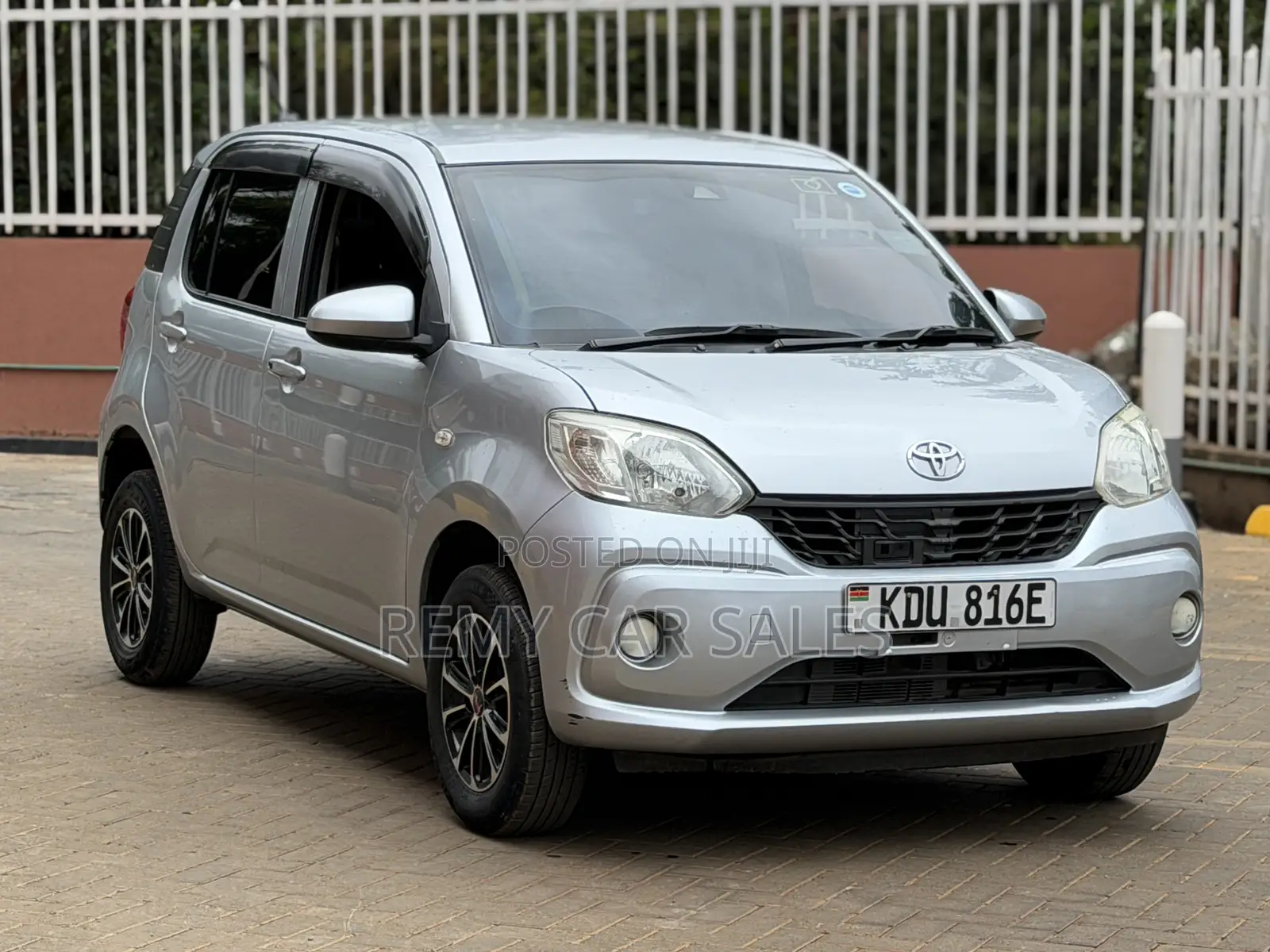 Toyota Passo 2018 Silver