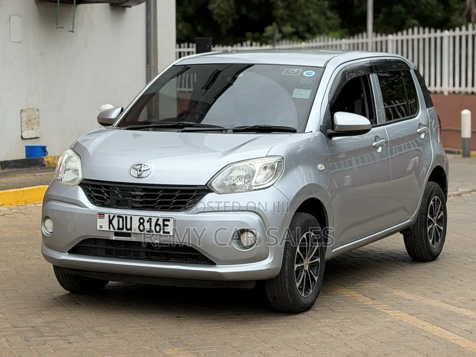 Toyota Passo 2018 Silver