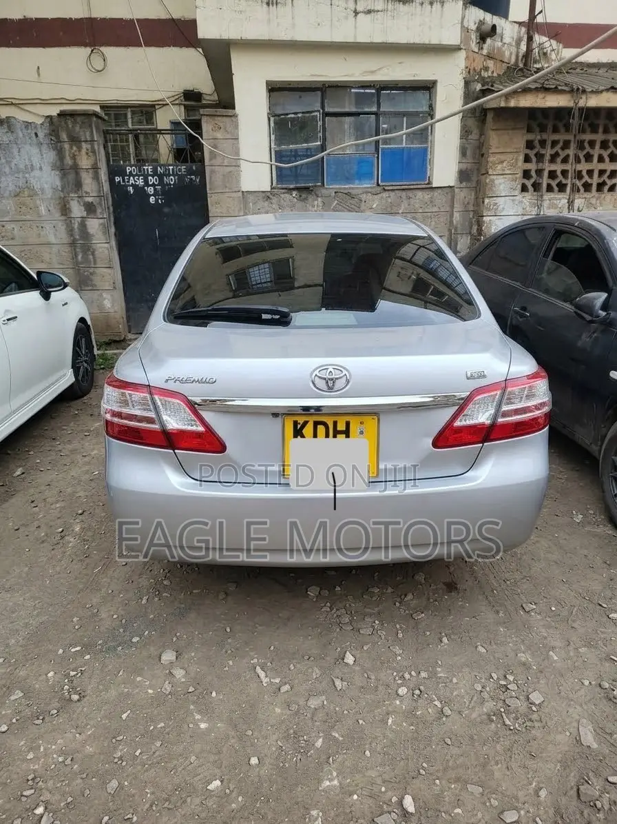 Toyota Premio 1.5 FWD 2014 Silver