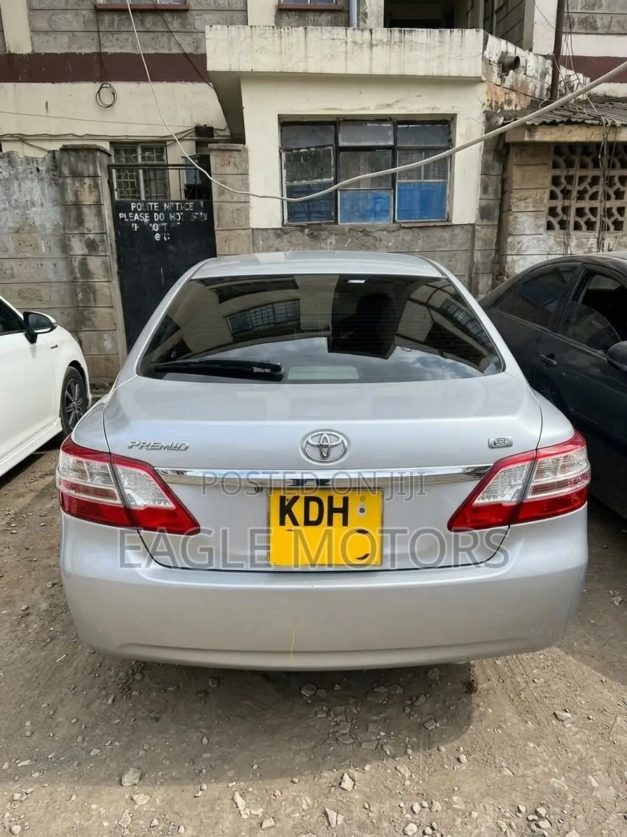 Toyota Premio 1.5 FWD 2014 Silver
