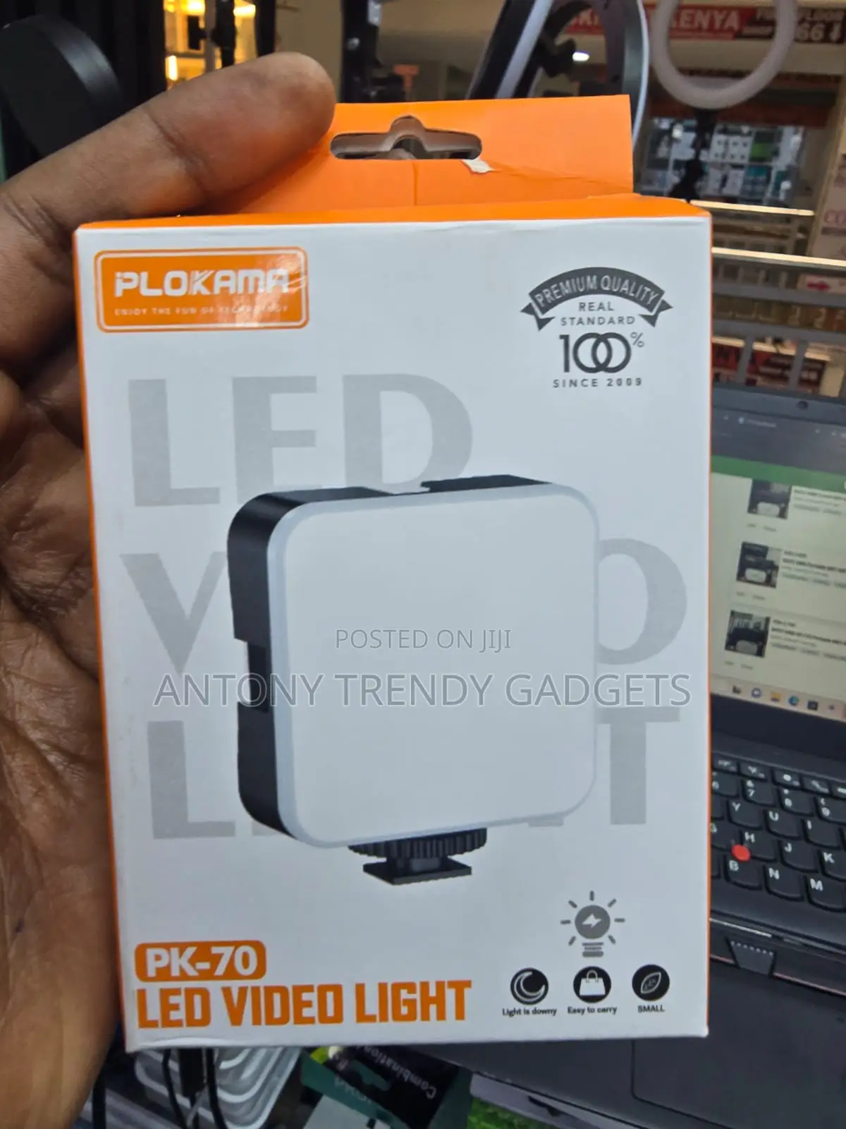 Plokama PK-70 Rechargeable Style LED Video Fill Light for Vlogging