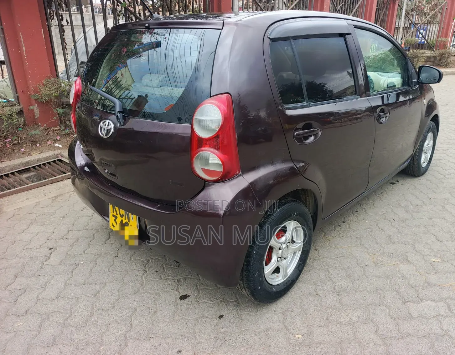 Toyota Passo 2010 Black