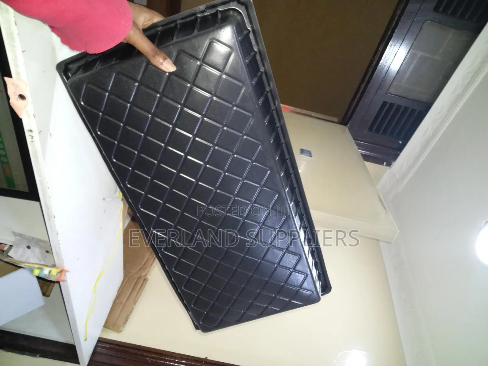Hydroponic Trays for Efficient Crop Rotation - No Holes