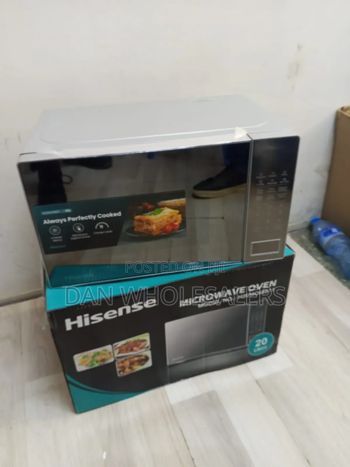 Hisense 20 Liters Digital Microwave Oven for Quick Heating