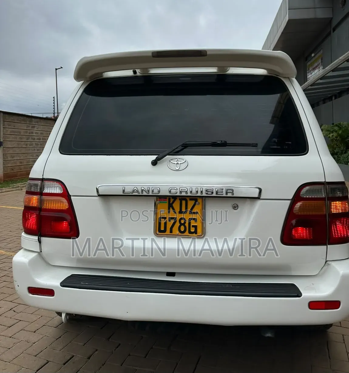 Toyota Land Cruiser Prado 2004 White