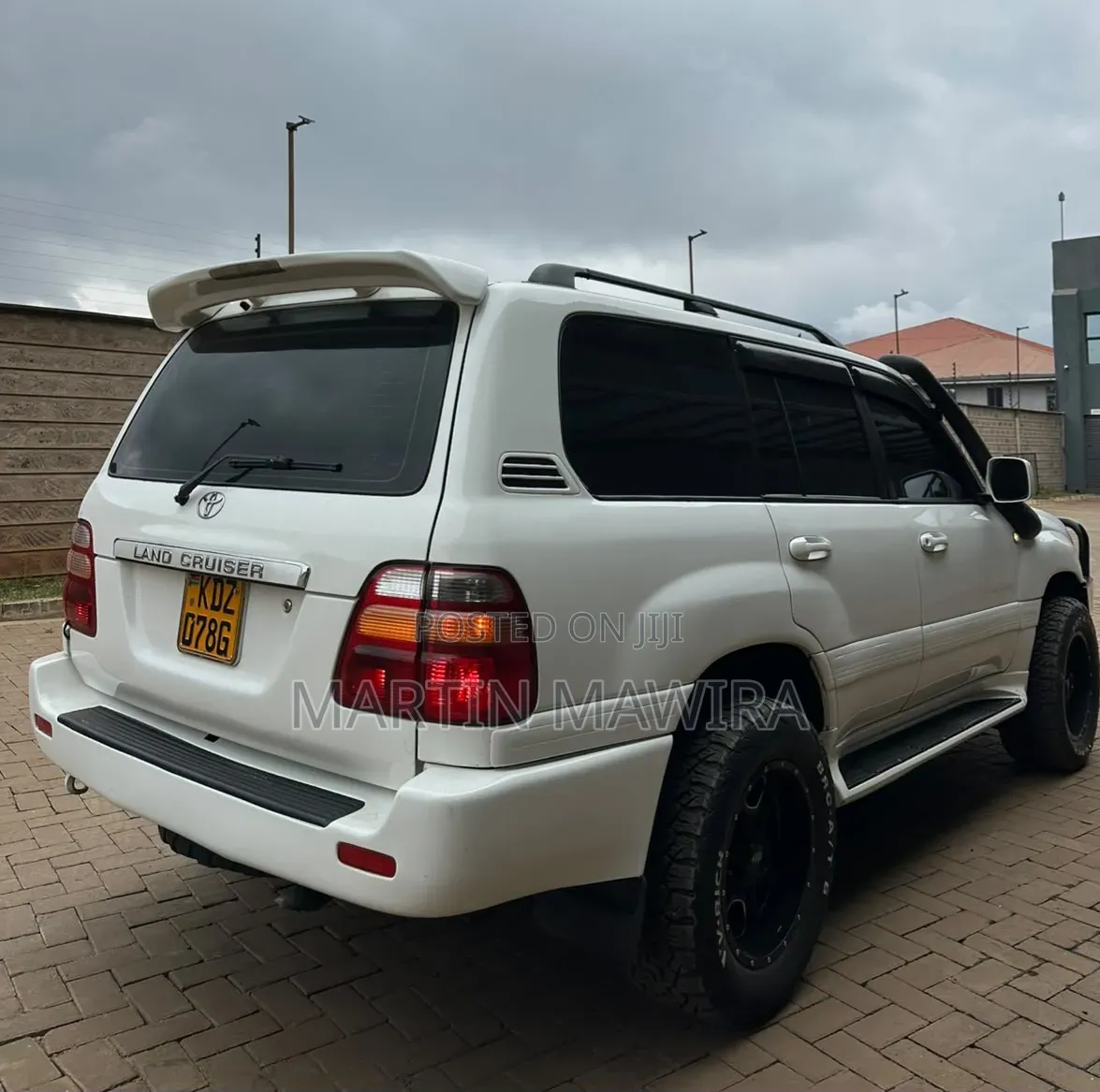 Toyota Land Cruiser Prado 2004 White