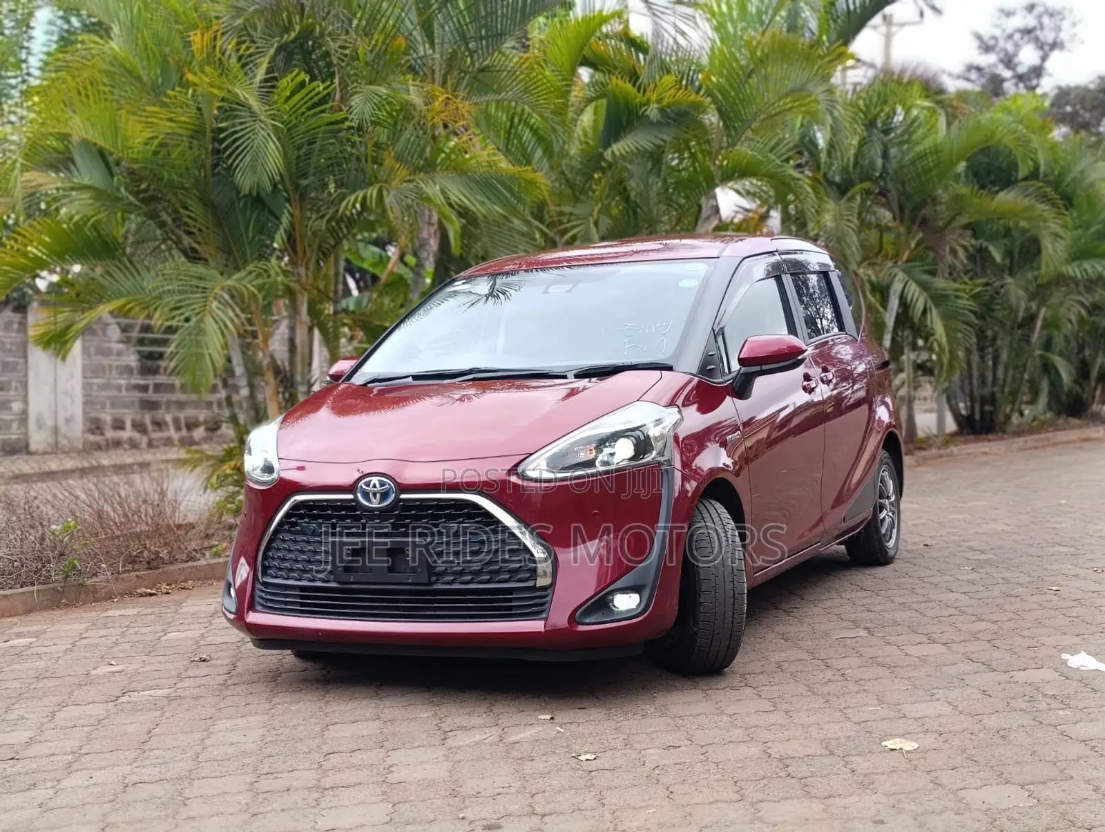 Toyota Sienta 1.5 AWD (6-seater) 2019 Red